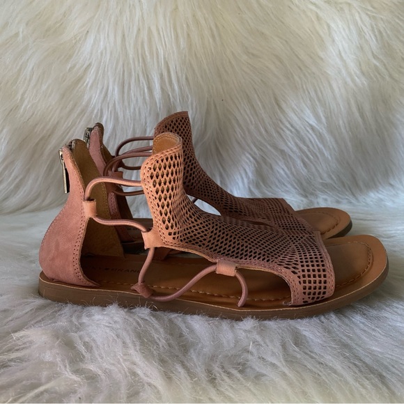 Lucky Brand Bartega Perforated Leather Gladiator Sandals in Antler Size 7.5 - Picture 5 of 11